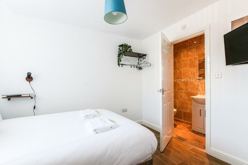 Ensuite bedroom
